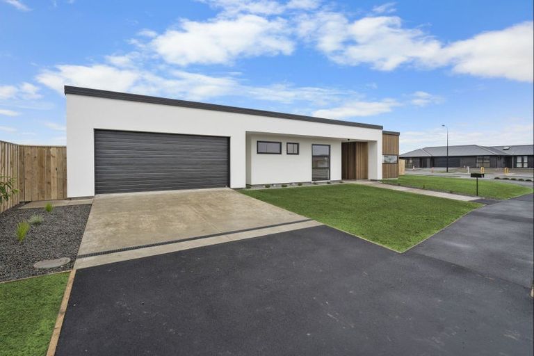 Photo of property in 21 Rosalind Avenue, Darfield, 7571