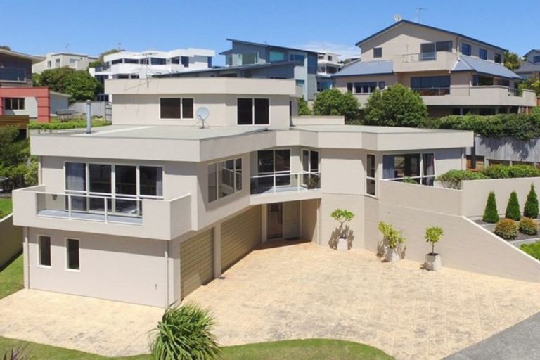 Photo of property in 30 The Masthead, Whitby, Porirua, 5024