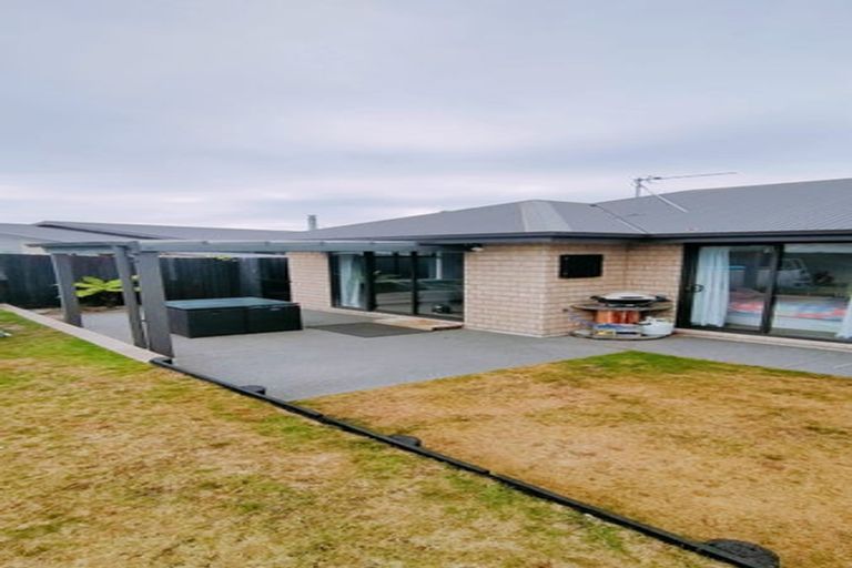 Photo of property in 7 Arosa Place, Parklands, Christchurch, 8083