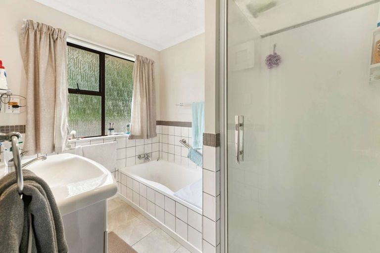 Photo of property in 8 Parkdale Drive, Aramoho, Whanganui, 4500
