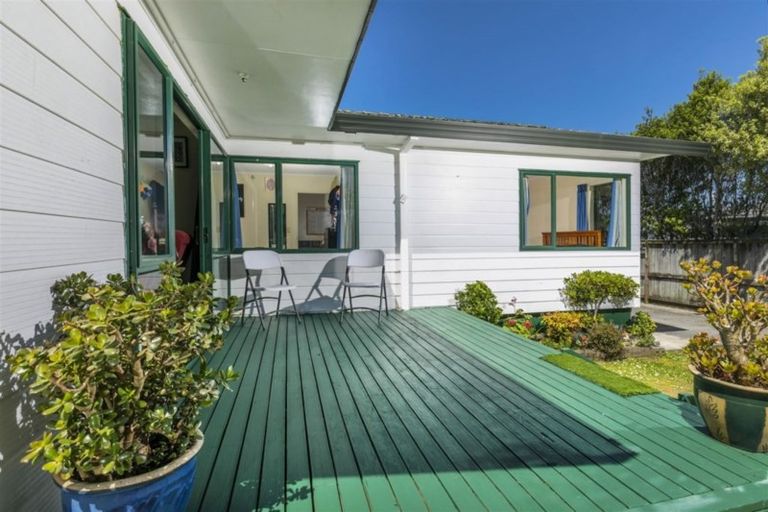 Photo of property in 704a Te Atatu Road, Te Atatu Peninsula, Auckland, 0610