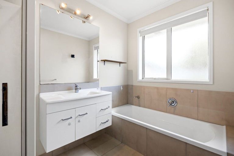 Photo of property in 10 Shirley Place, Huntington, Hamilton, 3210