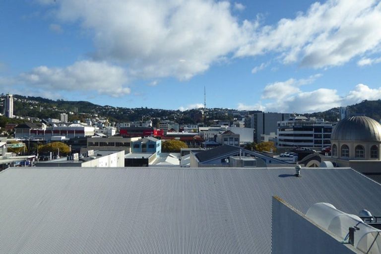 Photo of property in 10/88u Brougham Street, Mount Victoria, Wellington, 6011