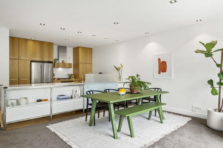 Photo of property in 7/258 Hurstmere Road, Takapuna, Auckland, 0622