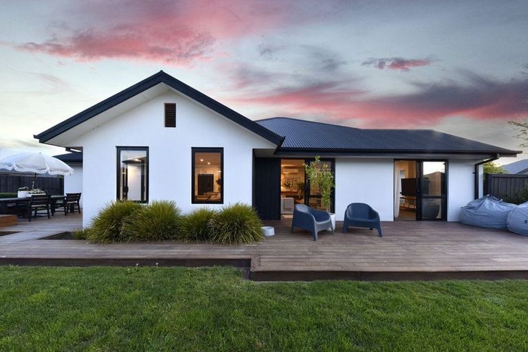 Photo of property in 4 Papawai Drive, Rangiora, 7400