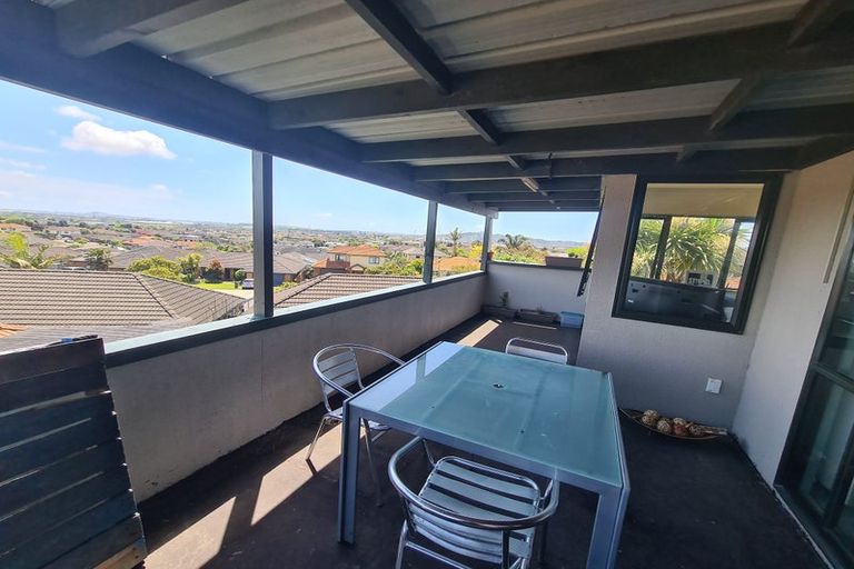 Photo of property in 14 Arrowsmith Drive, Clover Park, Auckland, 2019