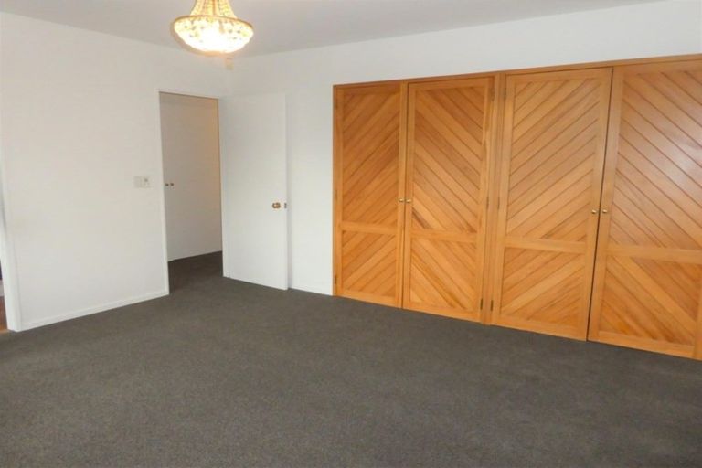 Photo of property in 27 Darvel Street, Riccarton, Christchurch, 8011