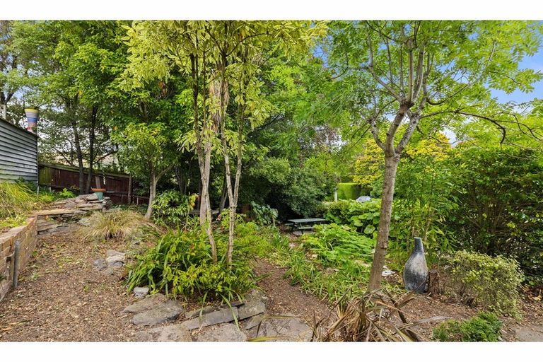 Photo of property in 18 Birdwood Avenue, Beckenham, Christchurch, 8023