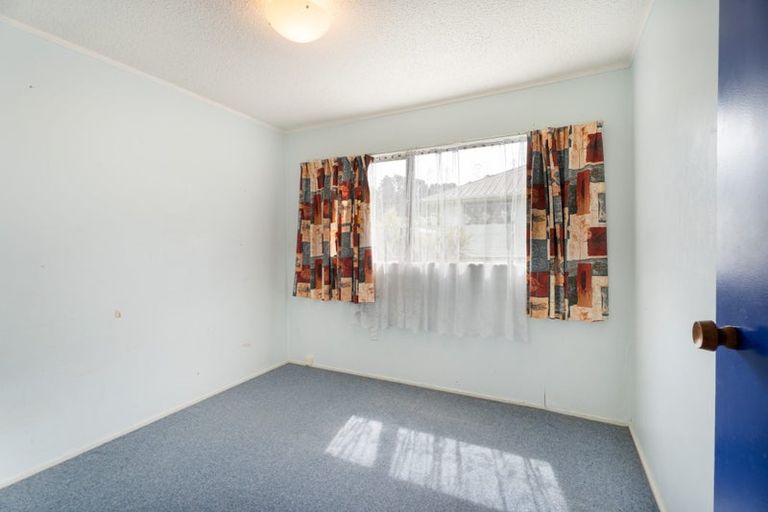 Photo of property in 7 Woolwich Close, Whitby, Porirua, 5024