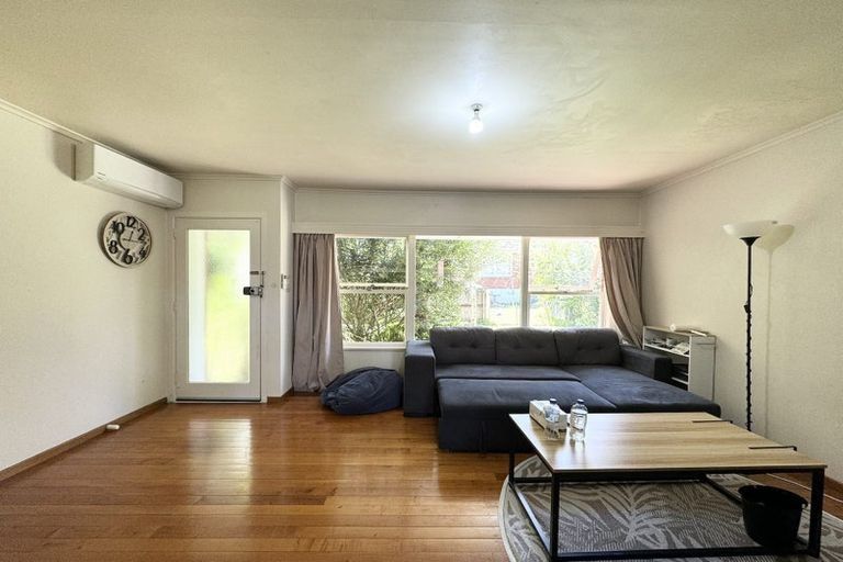 Photo of property in 1 Marsh Avenue, Forrest Hill, Auckland, 0620