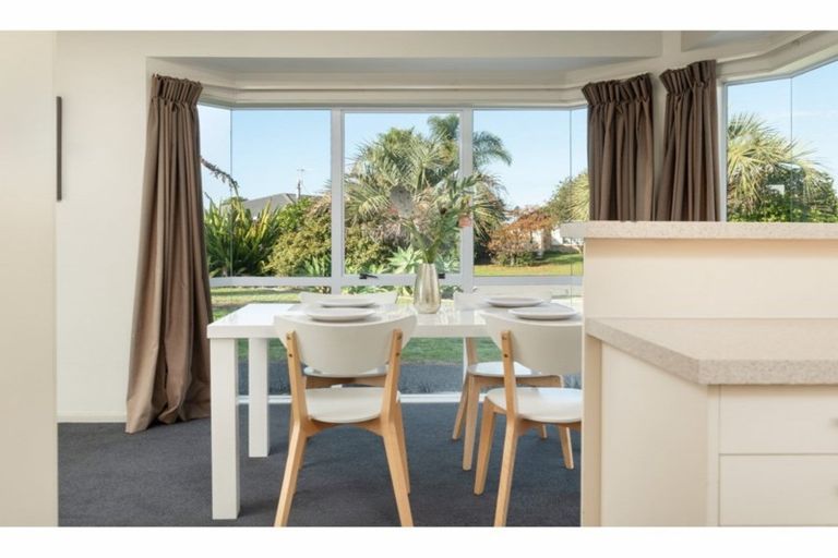 Photo of property in 18 Ocean Crest, Papamoa Beach, Papamoa, 3118