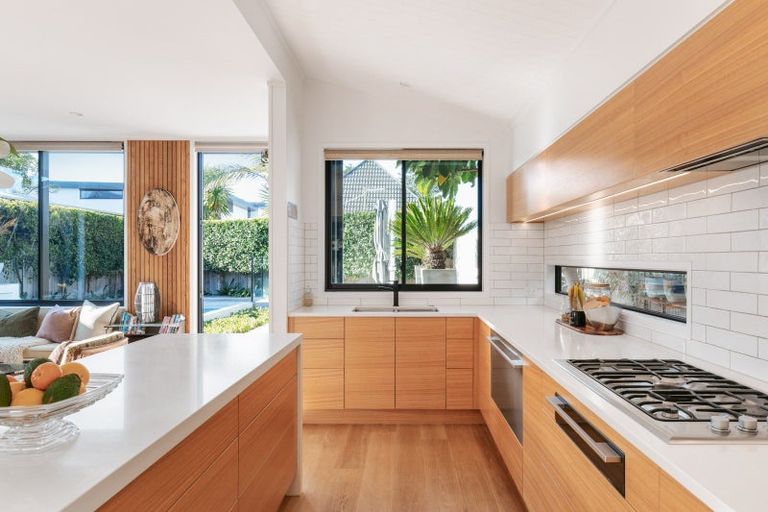 Photo of property in 21 Te Ngaio Road, Mount Maunganui, 3116