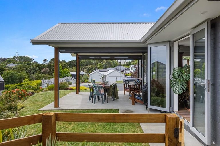 Photo of property in 15 Three Brothers Place, Warkworth, 0981