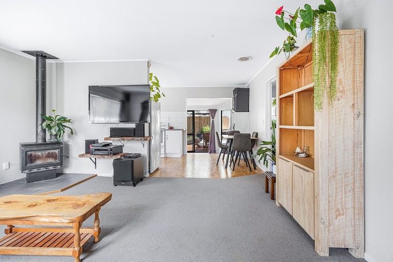 Photo of property in 64 Pelorus Street, Glenview, Hamilton, 3206