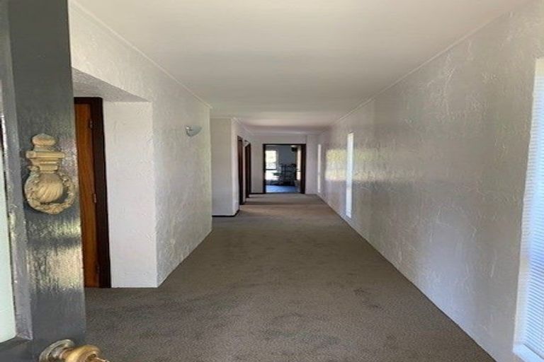 Photo of property in 70 Nimmo Avenue East, Waikanae, 5036