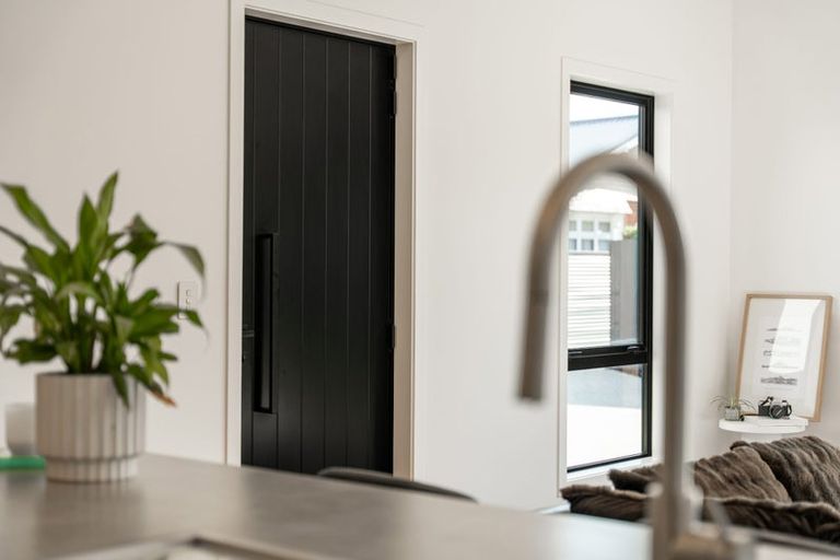 Photo of property in 17a Bullar Street, Grasmere, Invercargill, 9810