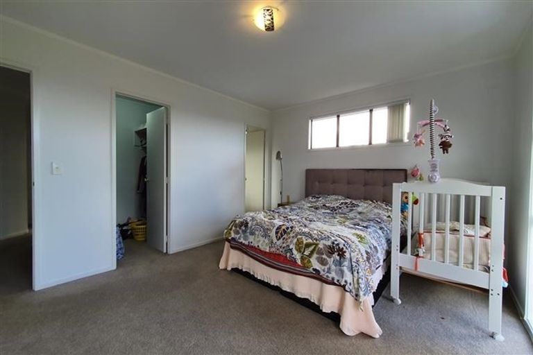 Photo of property in 12 Cherub Place, West Harbour, Auckland, 0618
