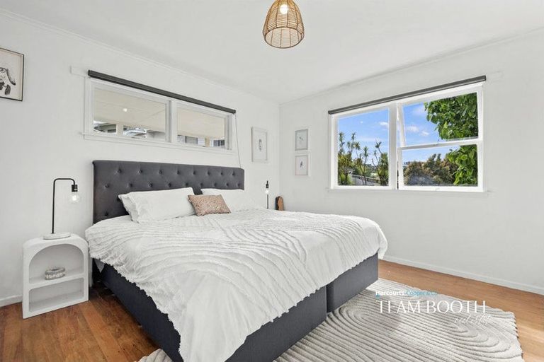 Photo of property in 2/36 Cassino Street, Bayswater, Auckland, 0622