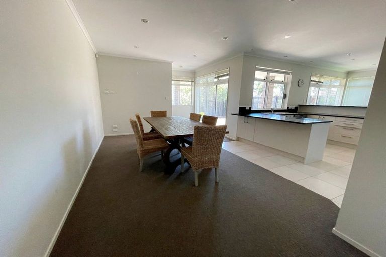 Photo of property in 1 Bartlett Drive, Silverdale, 0932