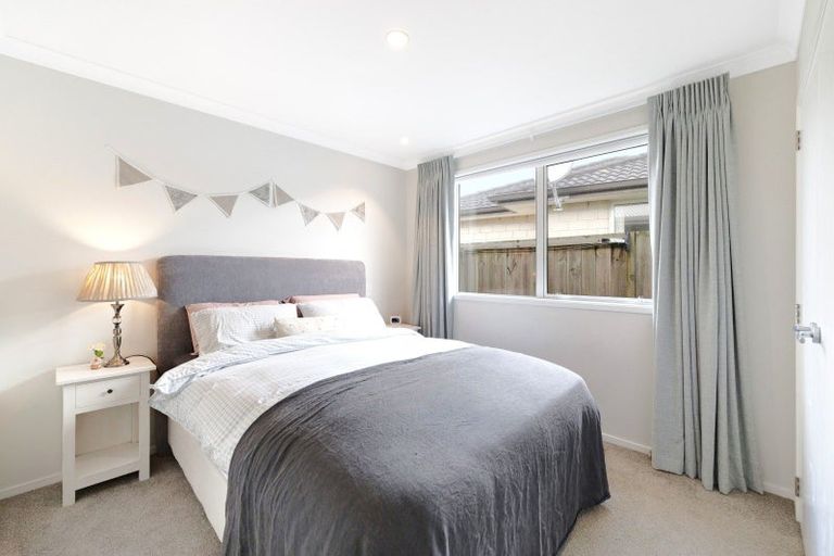 Photo of property in 2 Raiha Street, Papamoa Beach, Papamoa, 3118