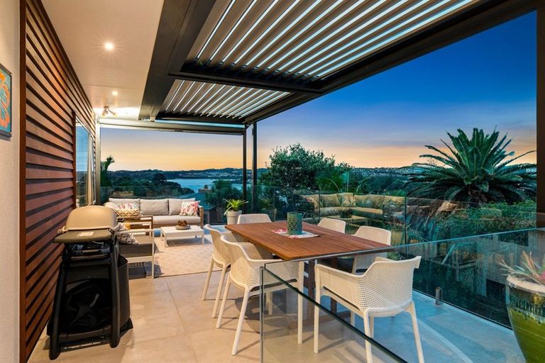 Photo of property in 37 Rosario Crescent, Red Beach, 0932