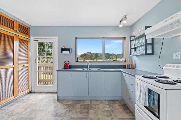 Photo of property in 12 Omutu Street, Oakura, Hikurangi, 0184