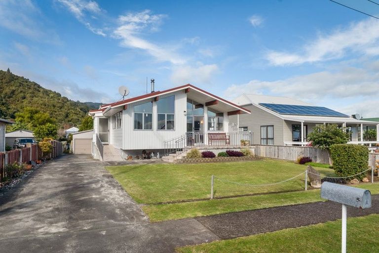 Photo of property in 5 West Crescent, Te Puru, Thames, 3575
