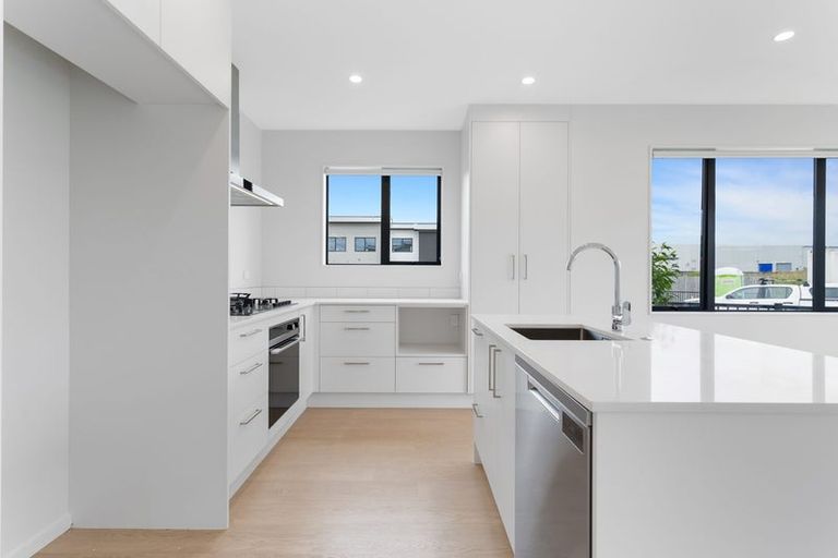 Photo of property in 50 Katikati Drive, Manurewa, 2102