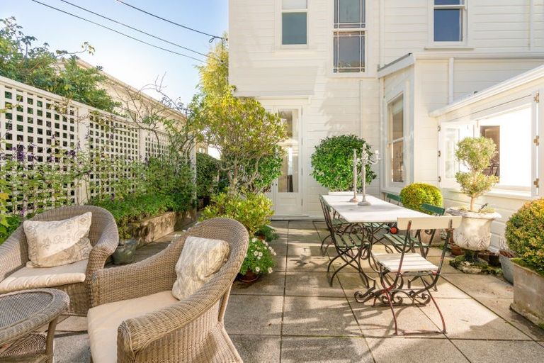 Photo of property in 5 Telford Terrace, Oriental Bay, Wellington, 6011