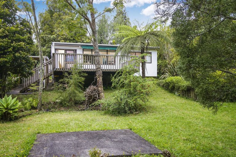 Photo of property in 29 Rimutaka Place, Titirangi, Auckland, 0604