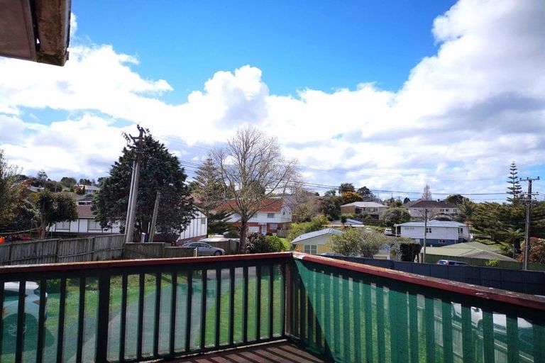 Photo of property in 46 Kohekohe Street, New Lynn, Auckland, 0600