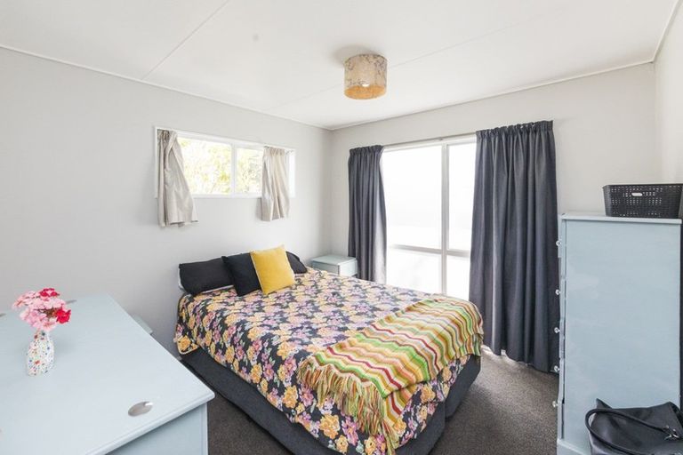 Photo of property in 17 Apollo Parade, Milson, Palmerston North, 4414