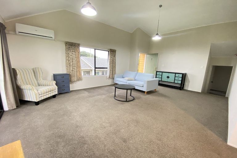 Photo of property in 2/717 East Coast Road, Browns Bay, Auckland, 0630