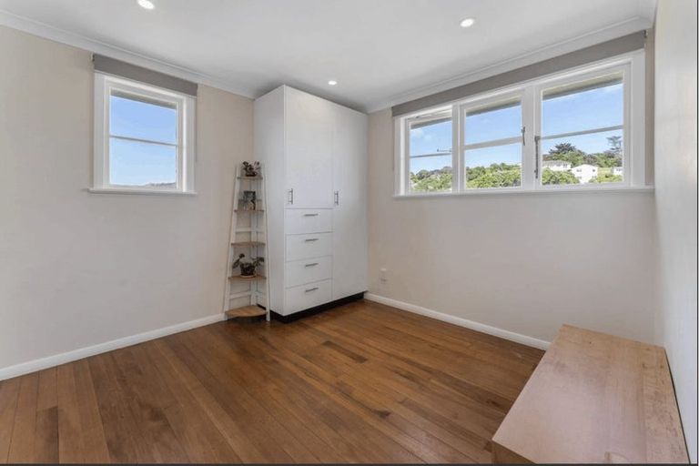 Photo of property in 19 Taupiri Crescent, Titahi Bay, Porirua, 5022