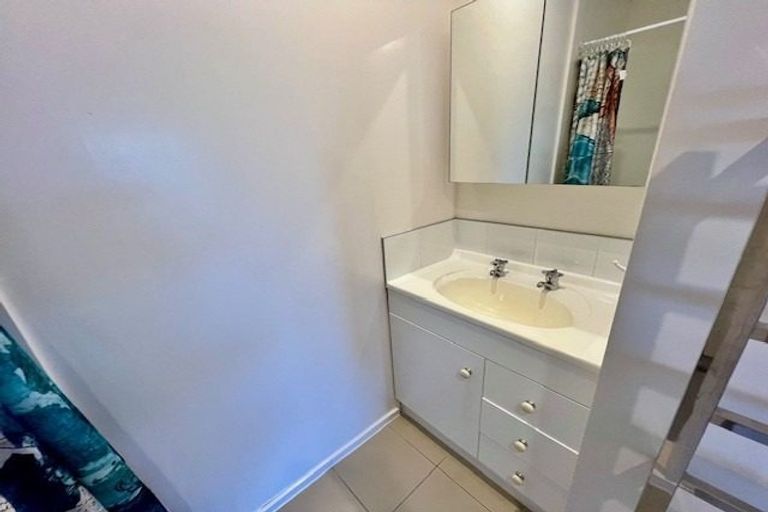 Photo of property in 39 Ardern Avenue, Stanmore Bay, Whangaparaoa, 0932