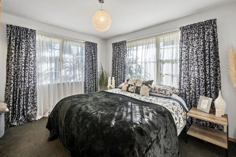 Photo of property in 15 Woodcote Avenue, Hornby, Christchurch, 8042