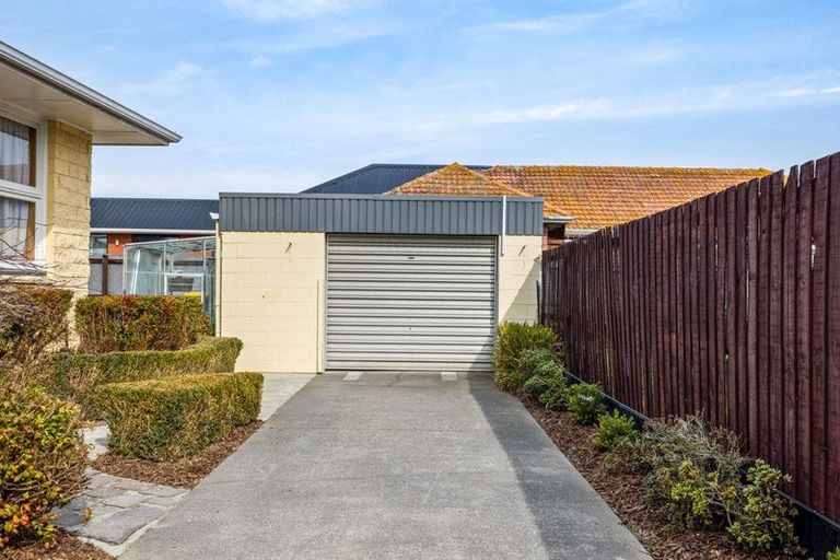 Photo of property in 2/4 Apollo Place, Papanui, Christchurch, 8052