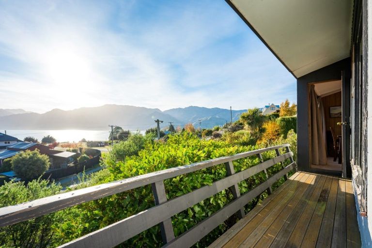 Photo of property in 95 Lakeview Terrace, Lake Hawea, 9382