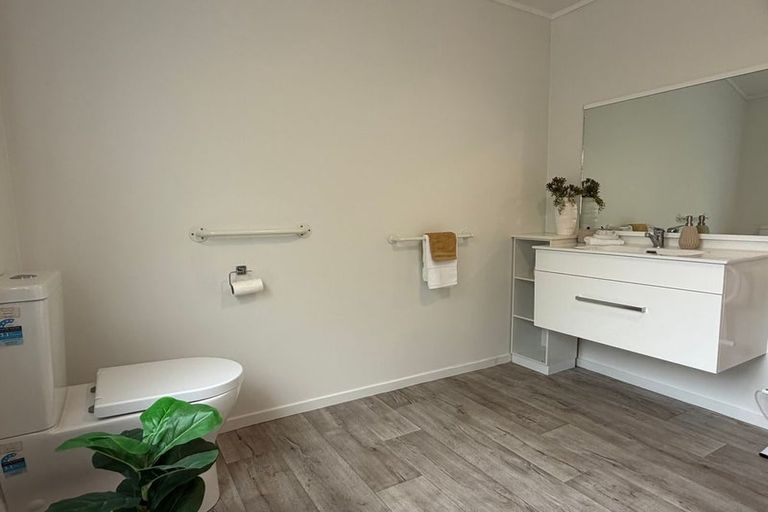 Photo of property in 16 Willowstream Grove, Cloverlea, Palmerston North, 4412