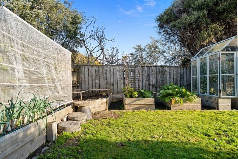 Photo of property in 17 Coleridge Place, Stoke, Nelson, 7011