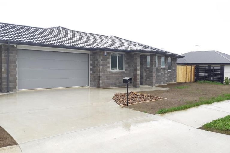 Photo of property in 38 Escotts Road, Tuakau, 2121