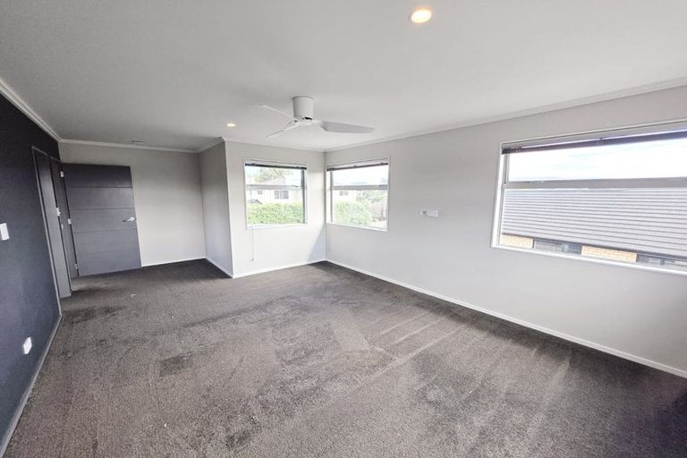Photo of property in 49 San Priamo Place, Paraparaumu Beach, Paraparaumu, 5032