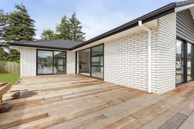 Photo of property in 22 Reidy Place, Pukekohe, 2120
