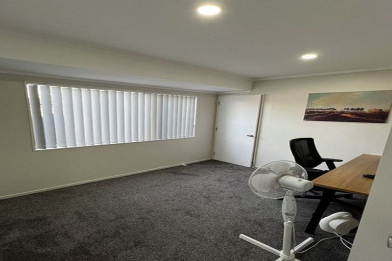 Photo of property in 2/19 Oratu Place, Manurewa, Auckland, 2102