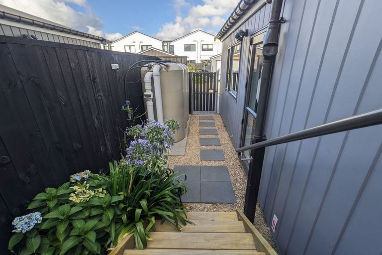 Photo of property in 26/1 Scott Road, Hobsonville, Auckland, 0616