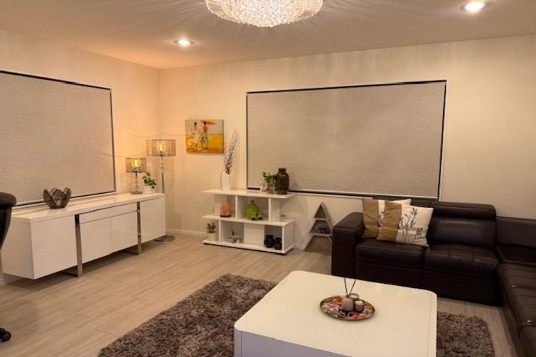 Photo of property in 1 Irongate Avenue, Ranui, Auckland, 0612