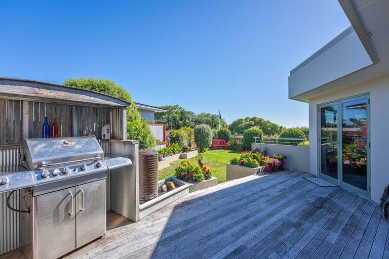 Photo of property in 11 Webber Street, Paraparaumu Beach, Paraparaumu, 5032
