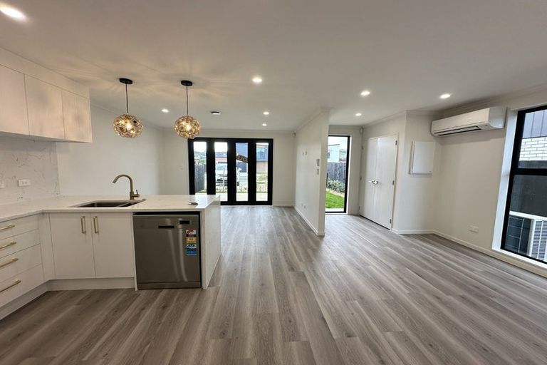 Photo of property in 1 Puhikawa Street, Massey, 0614