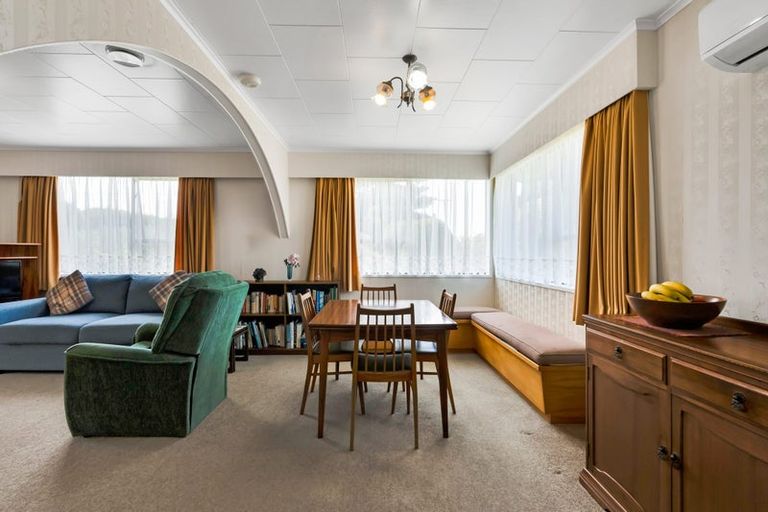 Photo of property in 301a South Road, Hawera, 4610