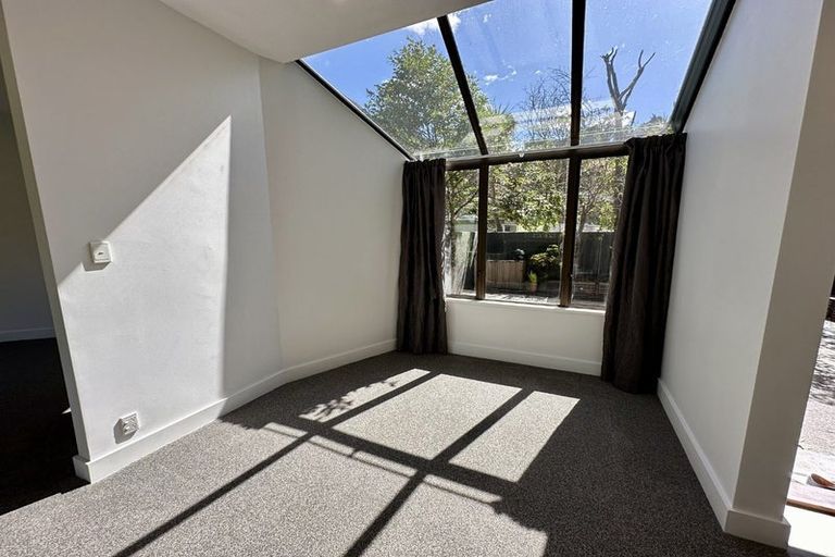 Photo of property in 252a Fernhill Road, Sunshine Bay, Queenstown, 9300